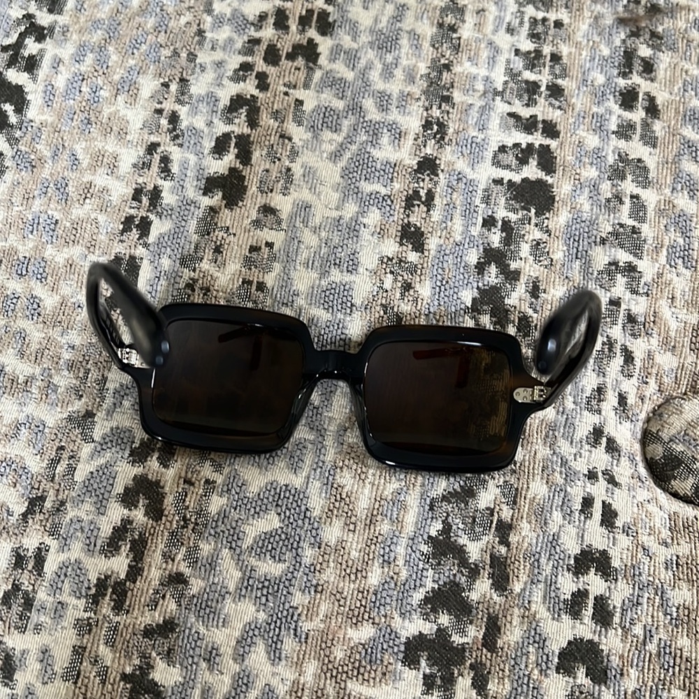 Oliver People’s Avri Square Tortoise Polarized Sunglasses 50mm New - Picture 9 of 13